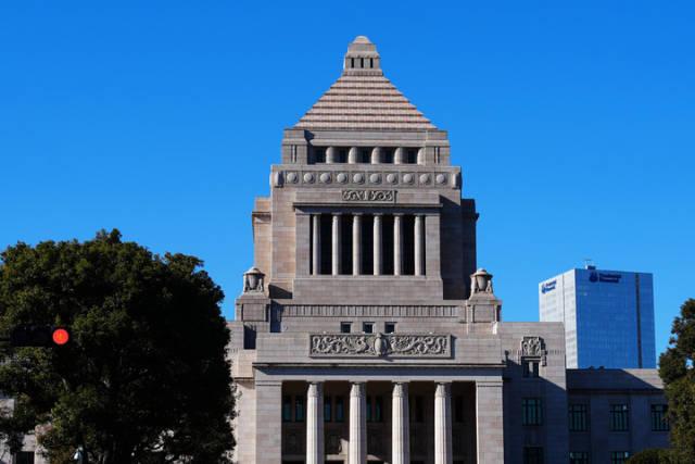 日本众议院60年来首次在国会例会开幕日解散，高市早苗为何“犯众怒	”？