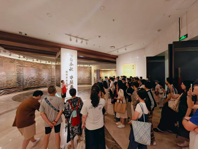 国庆中秋正常开放！