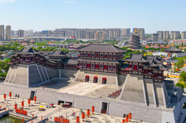 今儿起，在洛阳能边坐地铁边摸「文物」啦！