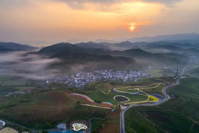 美丽农村路 | 驶入诸暨的秋日画屏，一条公路的24公里浪漫