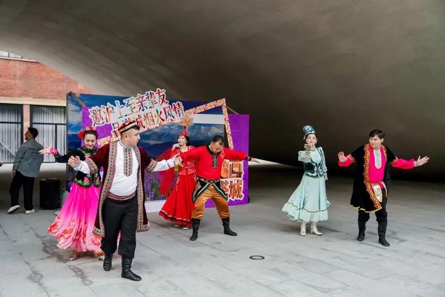 旋转！跳跃！新疆塔城地区在沪 “快闪” 推广，盛邀上海市民游客探索“油画塔城 草原圣地”