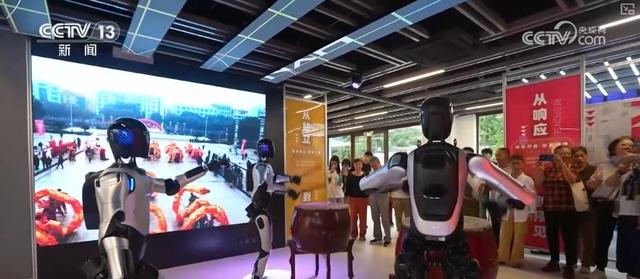 撸猫、喂养、夹豆腐，不在话下！人形机器人应用场景遍地开花 催生消费新业态