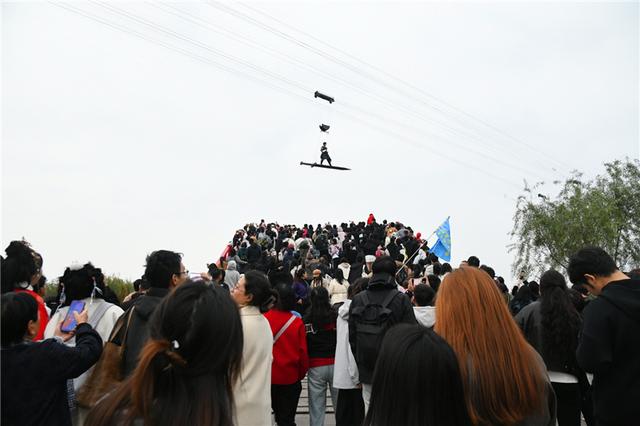 纵览文旅深察｜凭什么让游客“来了不想走，走了还再来”？这个5A景区的长盛不衰值得旅游从业者借鉴！