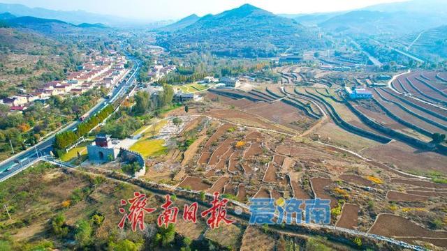 锦阳关齐长城遗址：秋日古垣映彩叶 千年雄关展新颜