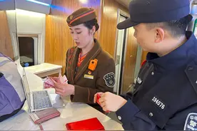 春运路上的温暖守护：压岁红包失而复得图片