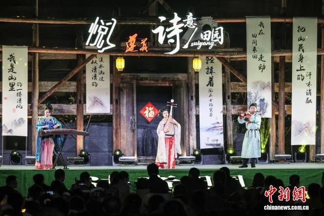 贵州绥阳：诗潮市集助力夜间消费