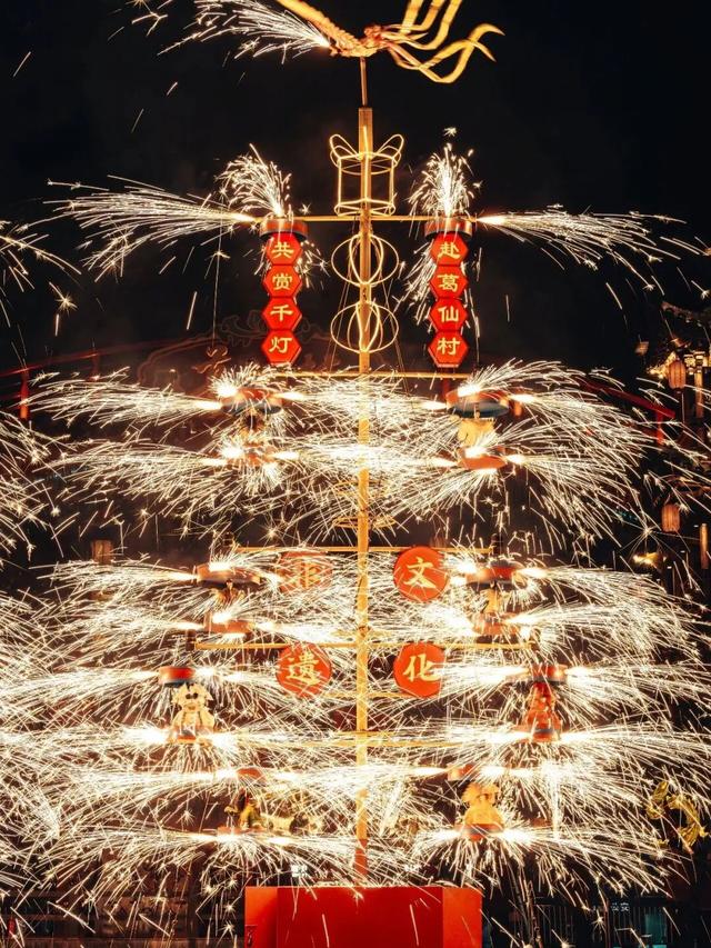 “神还原”！葛仙村把古画里的鳌山灯搬到现实