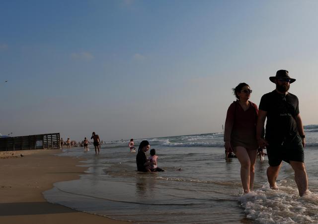 以色列海滨：夏日享清凉