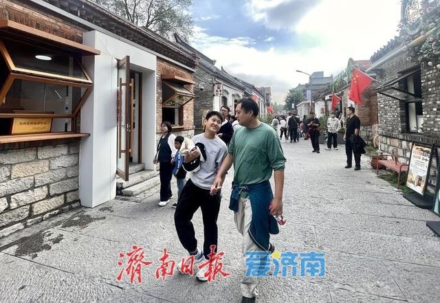 一年四季 泉在济南丨雨过天晴 济南上新街假期尾声引客来