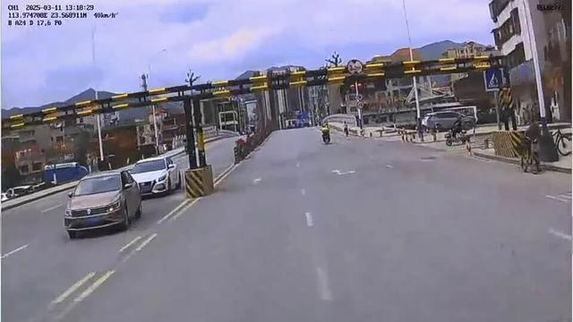 广东一货车撞落限高架致路人死亡	，司机获刑后家属质疑：违规限高架是主因，事发前多次被撞坏未整改，将上诉