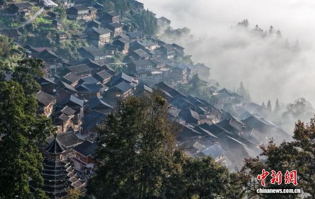 贵州榕江：云端苗寨美如画