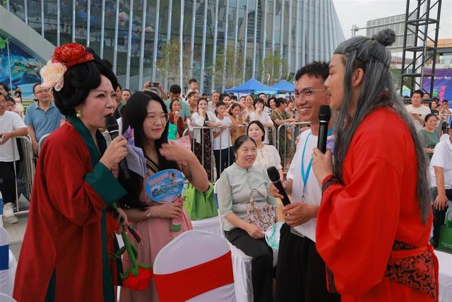 鄂西北三地千人联动，“鹿鸣邀约·银河之夜”2025七夕相亲游园盛典浪漫落幕