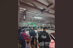 实探胶东机场深夜打车：多数乘客叫车顺利，个别平台易出问题图片