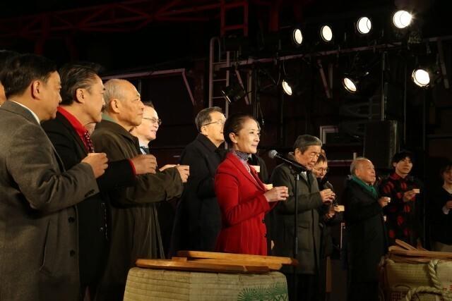 除夕之夜，日本东京塔第七次“点亮中国红”