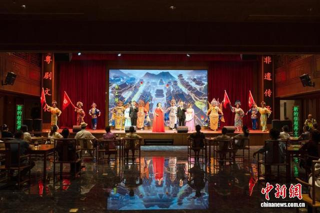 广西梧州推出沉浸式主题游 民众“穿越”感受岭南文化
