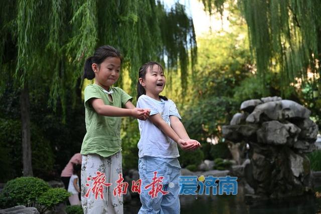 一年四季 泉在济南丨“月牙飞瀑”将再现！月牙泉喷涌箭在弦上