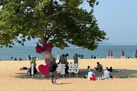 可以洗海澡啦！6月1日青岛第一海水浴场开放图片