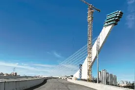 全国最高独塔斜拉转体桥预计明年6月通车 塔高128米 还将“转体”60度图片