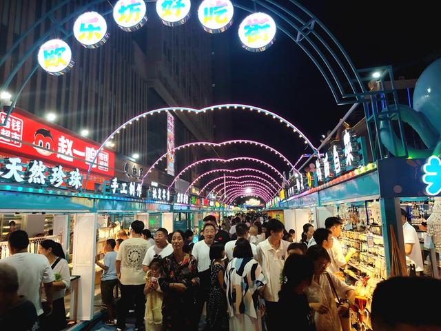 满满烟火气！威海早夜市成了“打卡地”，哪个更让你心动？
