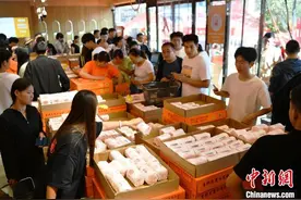 （走进中国乡村）探访舌尖上的“月饼村”：老牌传新味图片