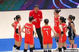 世界女排联赛北京站开赛 中国队首战3:0力克比利时队图片