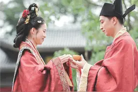 婚姻登记预约火爆 集体婚礼大戏陆续上演图片