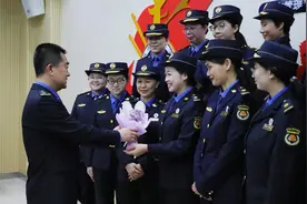 凝聚环保“她”力量！东莞石龙城管“垃圾分类巾帼行”活动举行图片
