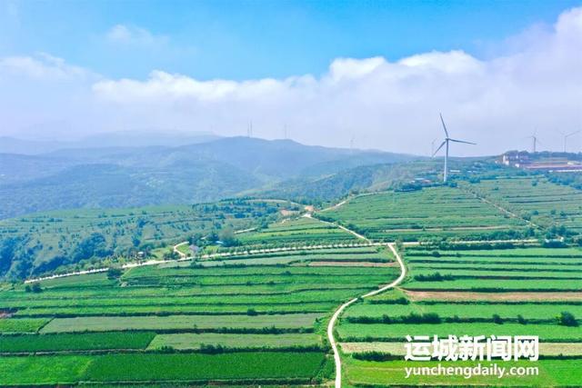 雨洗河东千峰翠　云裁运城万缕纱