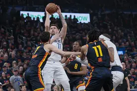 NBA季后赛 | 独行侠拿下“天王山” 东契奇三双居功至伟图片