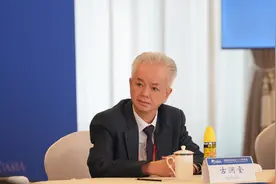 完美公司董事长古润金：发挥侨商优势，以创新引领企业新跨越图片