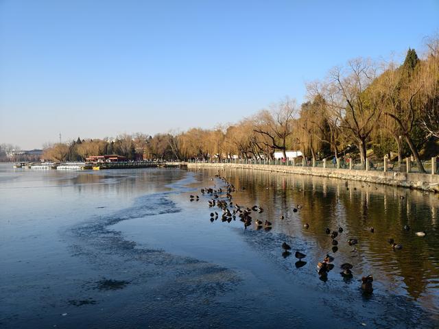 冬日北海，一眼沉醉！看湖光塔影的静谧诗画