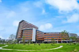 上海体量最大的口腔医疗中心下周一开诊，设置380台牙椅图片