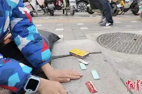 小学生烟卡交易大行其道 让烟盒不再漂亮或能破局图片