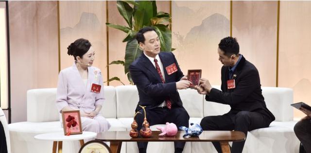 《中国文旅大联欢》：文旅佳境胜景 风物交光互影