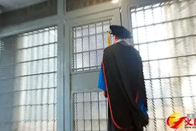 在香港狱中苦读24年，51岁的他获颁博士学位，“明年还有一个英文研究的学位将毕业”图片