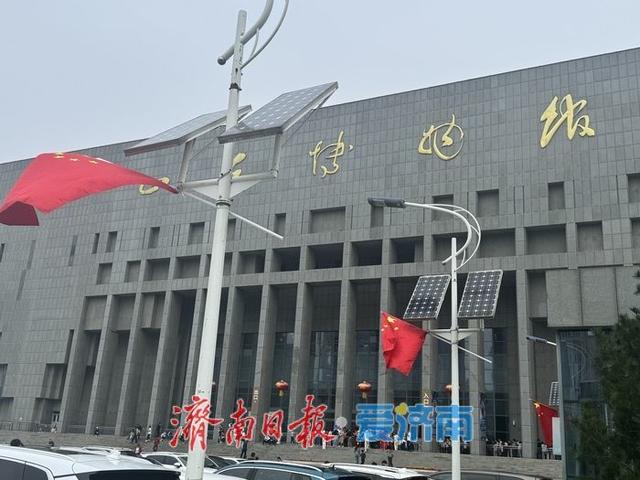 一年四季 泉在济南 |双节假期“文博游”火热 山东博物馆人气爆棚