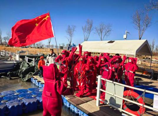 银川军博园解锁冬季新玩法 “冰湖小龙虾”成爆款体验