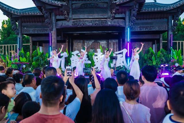 醉东风夜游季圆满收官，艺术点亮乡村夜经济