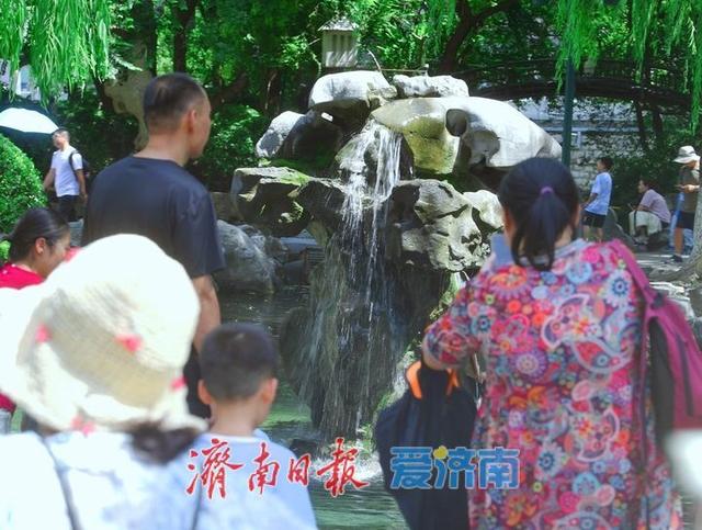 29米水位线触发月牙泉复涌，济南72名泉全面苏醒