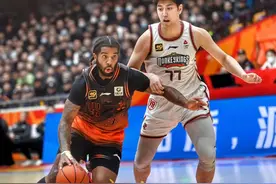 6人得分上双，山东男篮主场129:116战胜南京同曦图片
