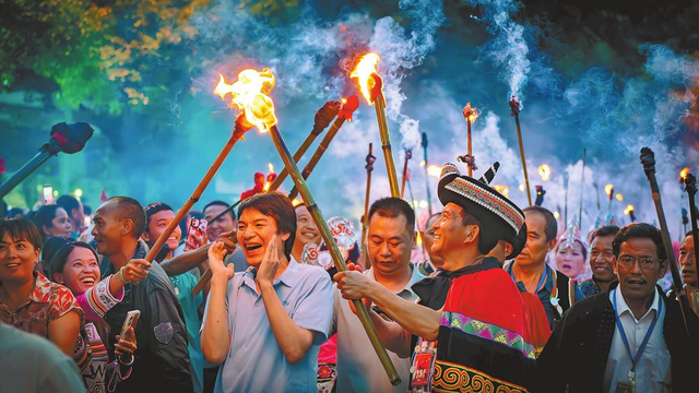 云新闻观察丨云南：一把“火”点燃文旅热