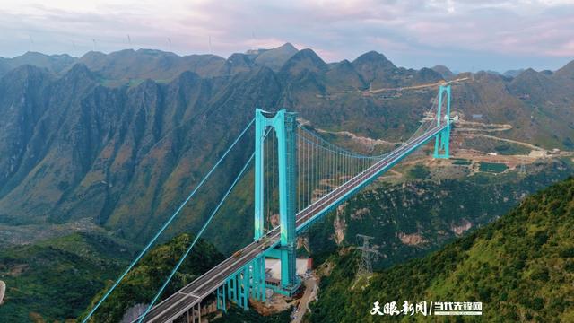 世界第一高桥・交通新地标｜中国桥梁看贵州：天下高桥 半在黔中