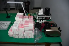 给翡翠抹糖水造假！千万翡翠带货诈骗案告破图片