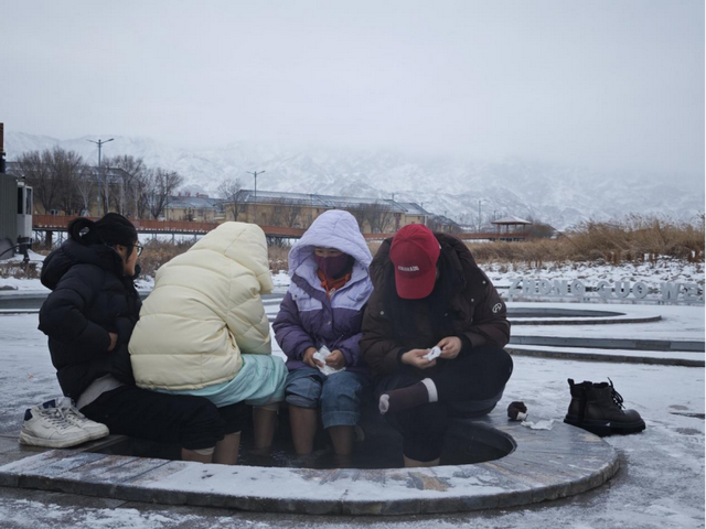 投资千万元，北疆小城温泉县为游客打造免费露天温泉