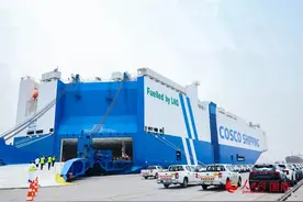 中远海运LNG双燃料汽车船“闽江口”轮首航阿联酋图片