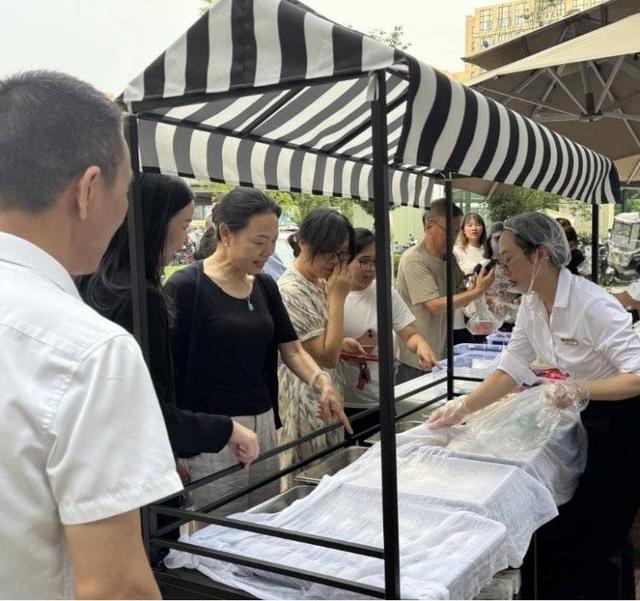 行游WEEKLY｜成都华尔道夫酒店携手成都博物馆与殷九龙共创“东方神怪”IP 成都家园国际酒店外摆美食走红 南航与阿斯塔纳航空签署代号共享合作 国泰公布中期业绩并增购长途客机