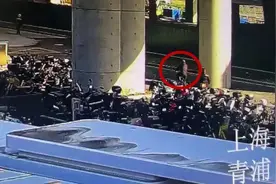 “顺手牵羊”自行车，拘！图片