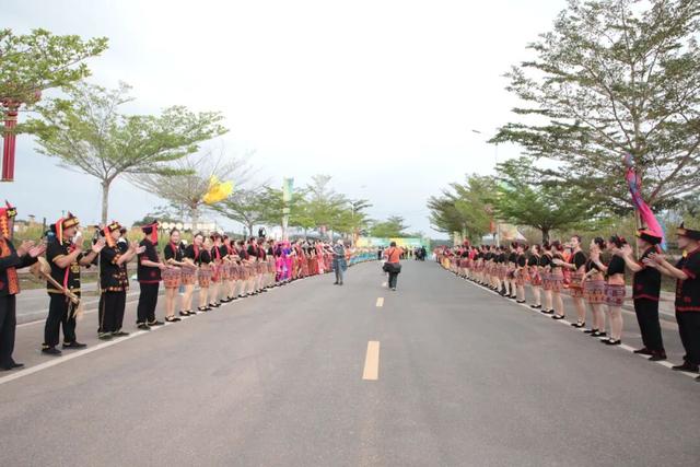 2025年白沙“啦奥门”雨林与您山兰文化活动启幕