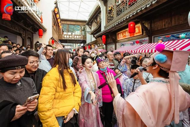 从“一次性打卡”到“反复回访”：江南水街的长尾吸引力在哪里？