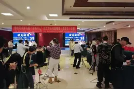 攀枝花市东区总工会举办攀枝花市“百岗万人”职工职业技能大赛（美发类）决赛图片